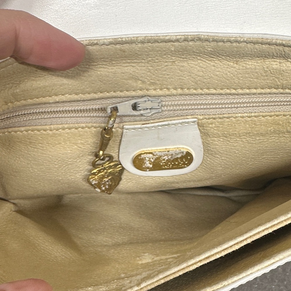 Gucci Purse Shoulder Bag Italian Leather Square White Gold Vintage With Dustbag - Picture 13 of 17